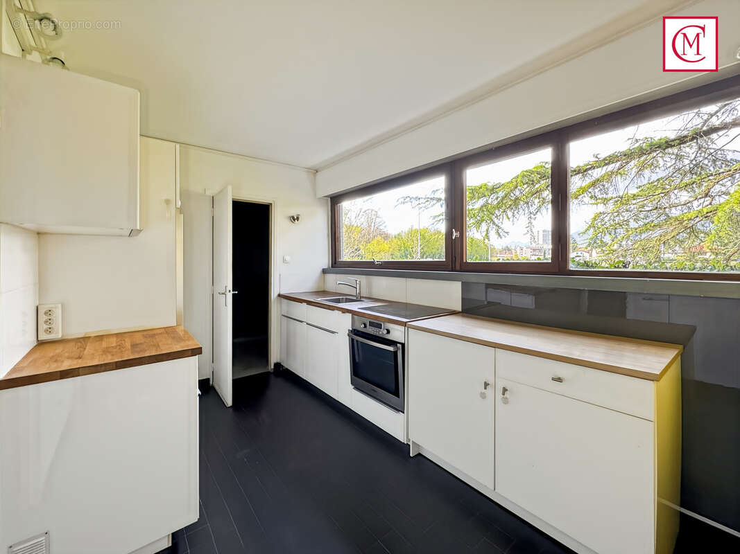 Appartement à LA TRONCHE
