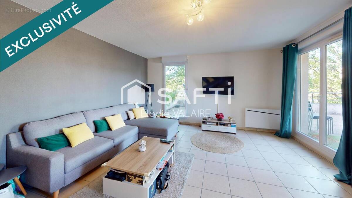 Photo 1 - Appartement à L'ISLE-D'ABEAU