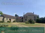 Maison à FONTAINE-LE-PIN