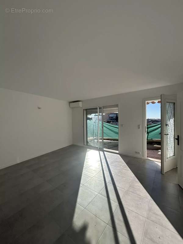 Appartement à LE CANNET