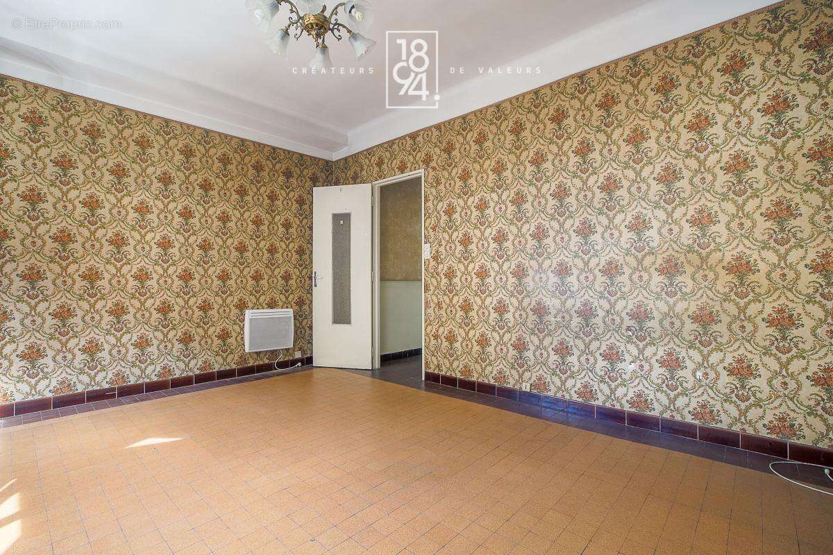 Appartement à MARSEILLE-2E