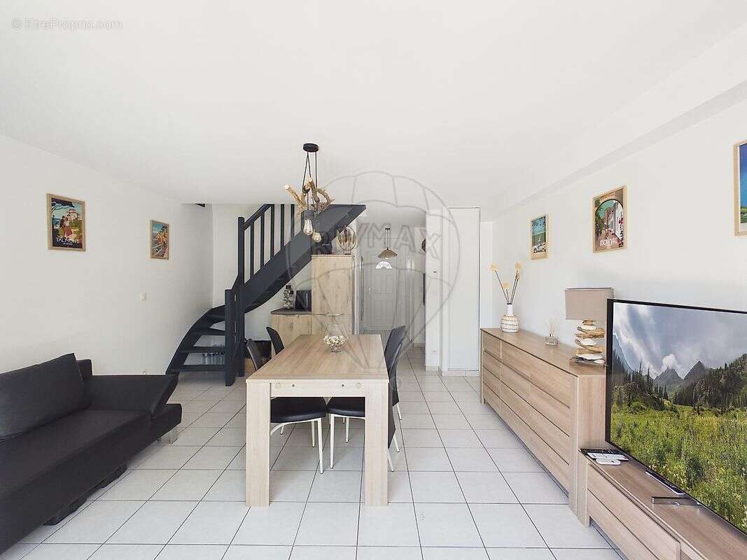 Maison à LES MATHES