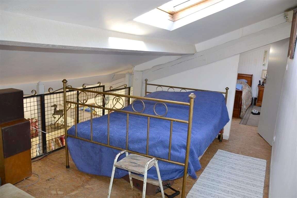 Maison 110 m² à Saint-Evroult-Notre-Dame-Du-Bois  - photo 6