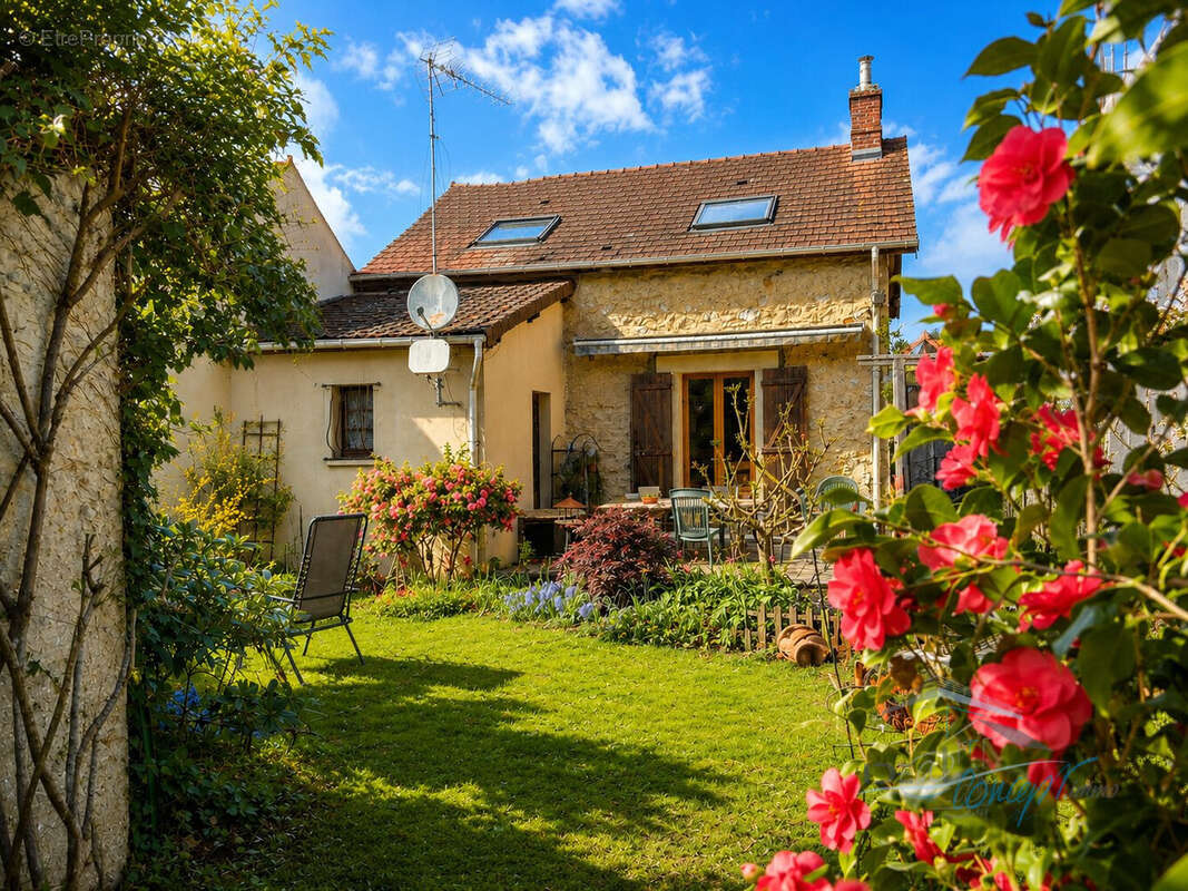Maison à JANVILLE-SUR-JUINE