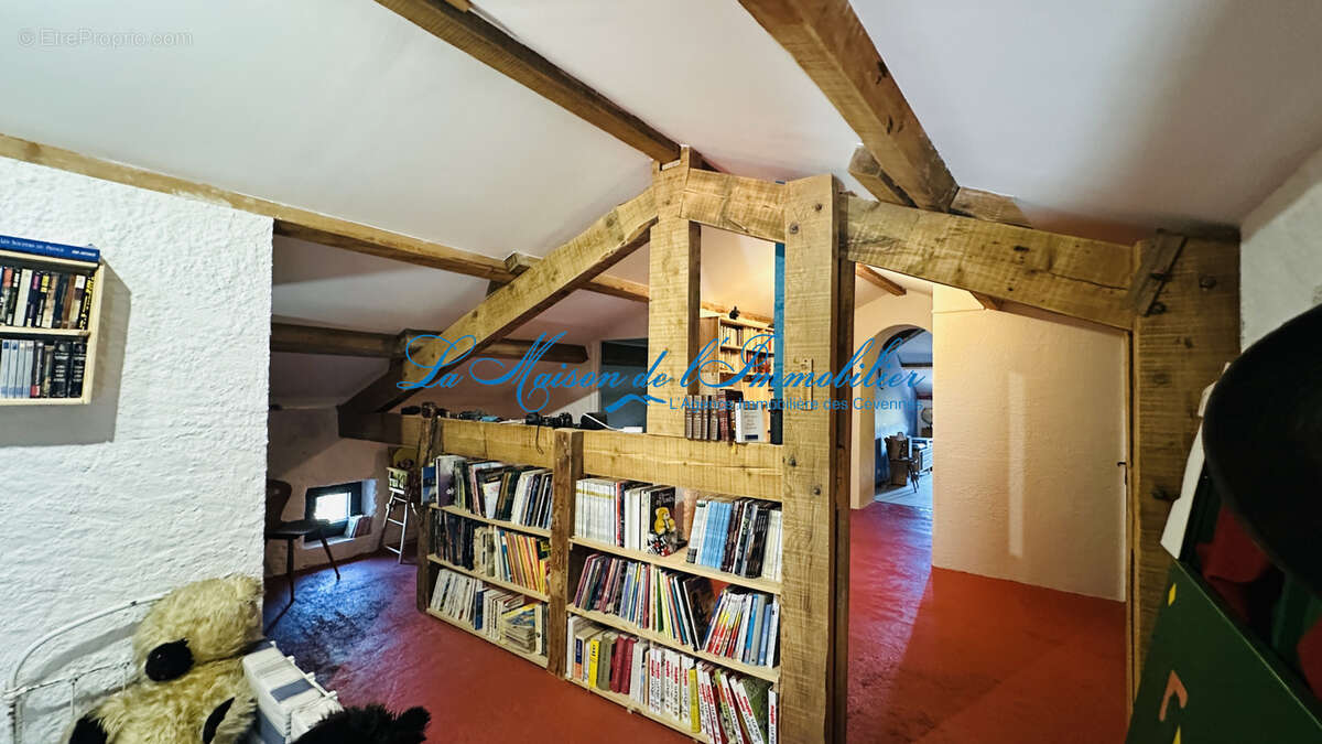 Limite Gard/Ardèche,  dans un cadres paisible, magnanerie en pierres rénovée avec goût sur 3900 m2 de terrain - photo 12