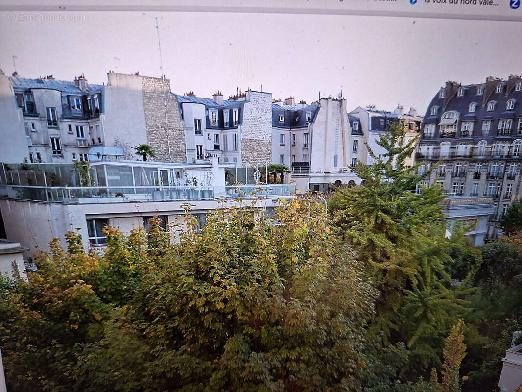 Appartement à PARIS-17E