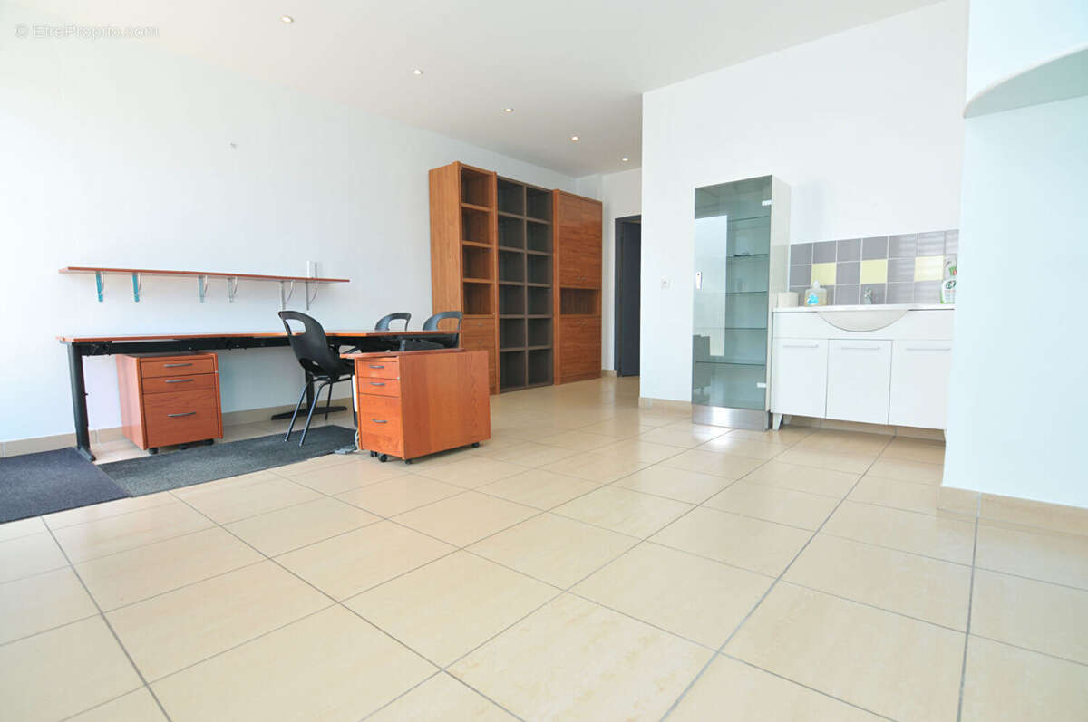 A Vendre - local commercial professionnel avec accès PMR - Berck - photo 4