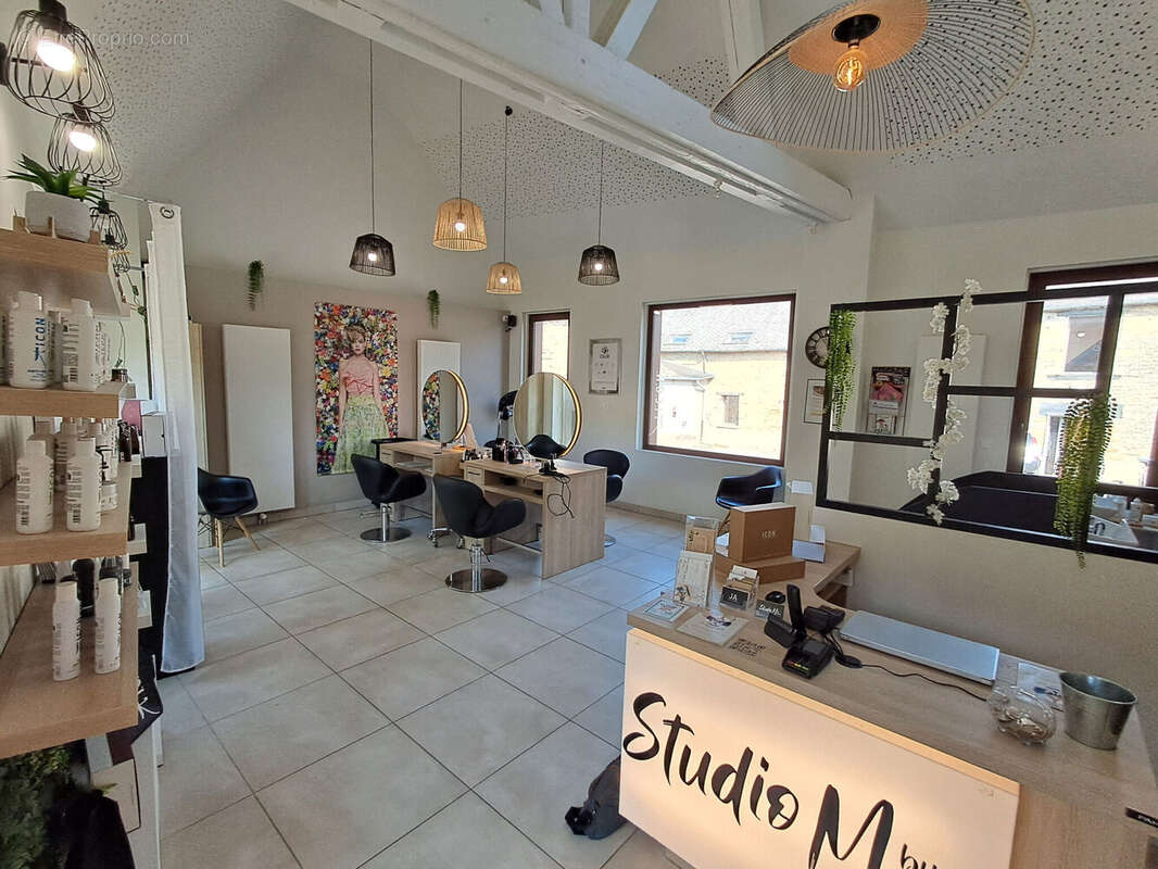 Photo 2 - Commerce à POLIGNE