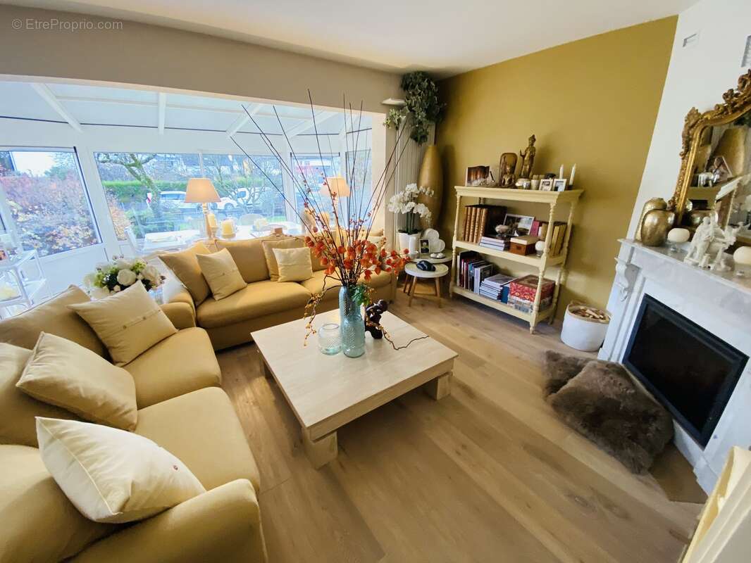 Maison à VILLE-LA-GRAND