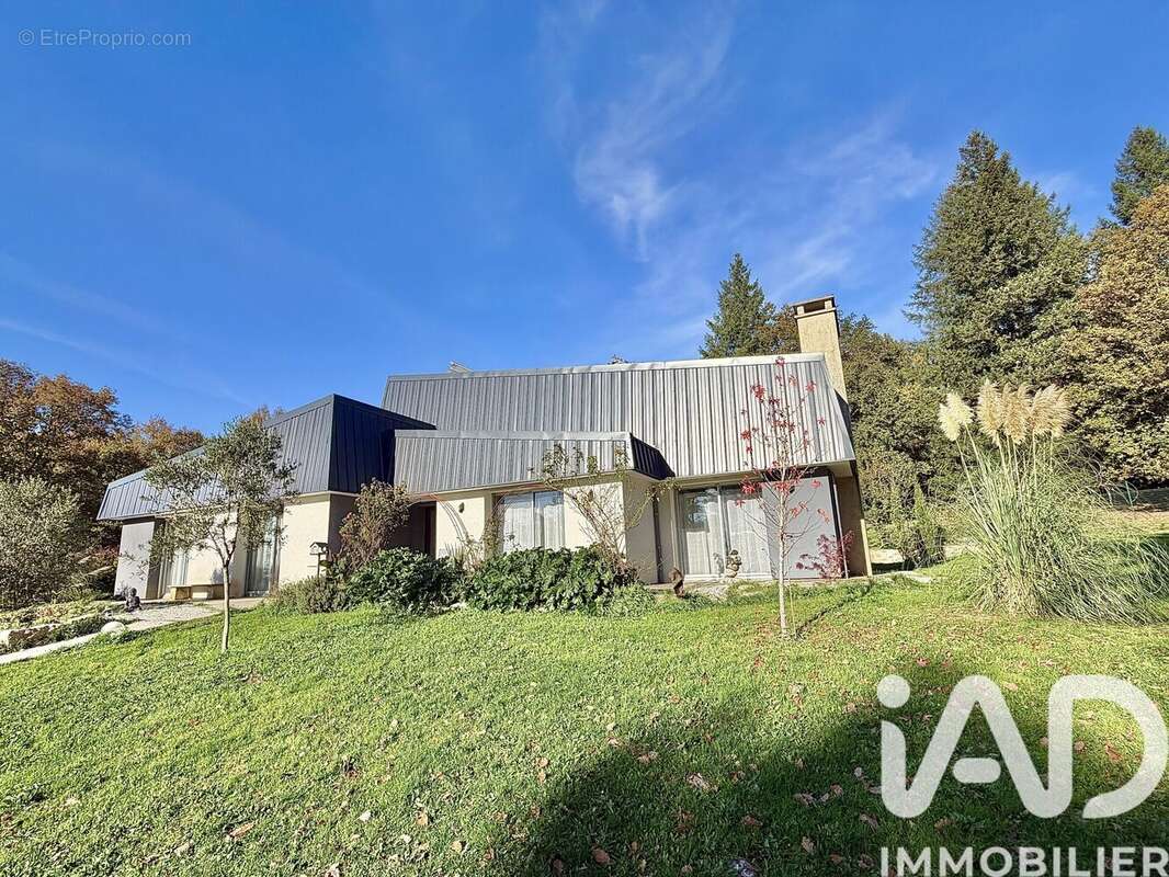 Photo 2 - Maison à SAINT-JUNIEN