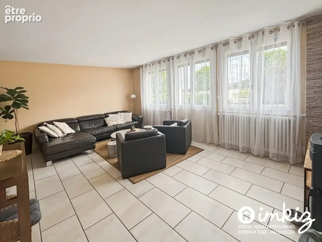 Maison 7 pièces à proximité de toutes commodités - photo 2