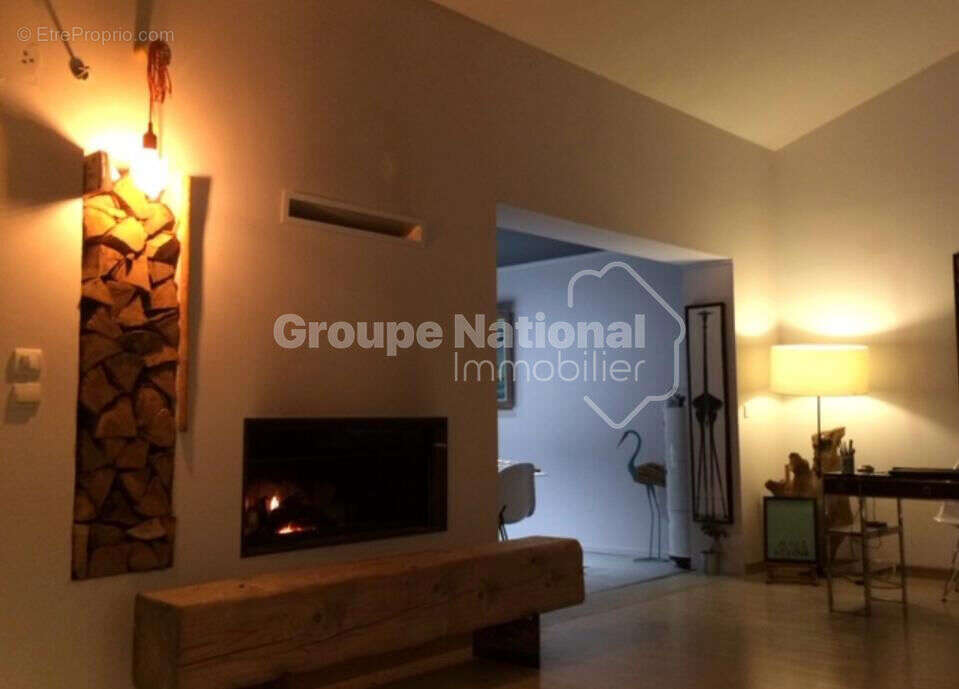 Maison à SAINT-LAURENT-D'AIGOUZE