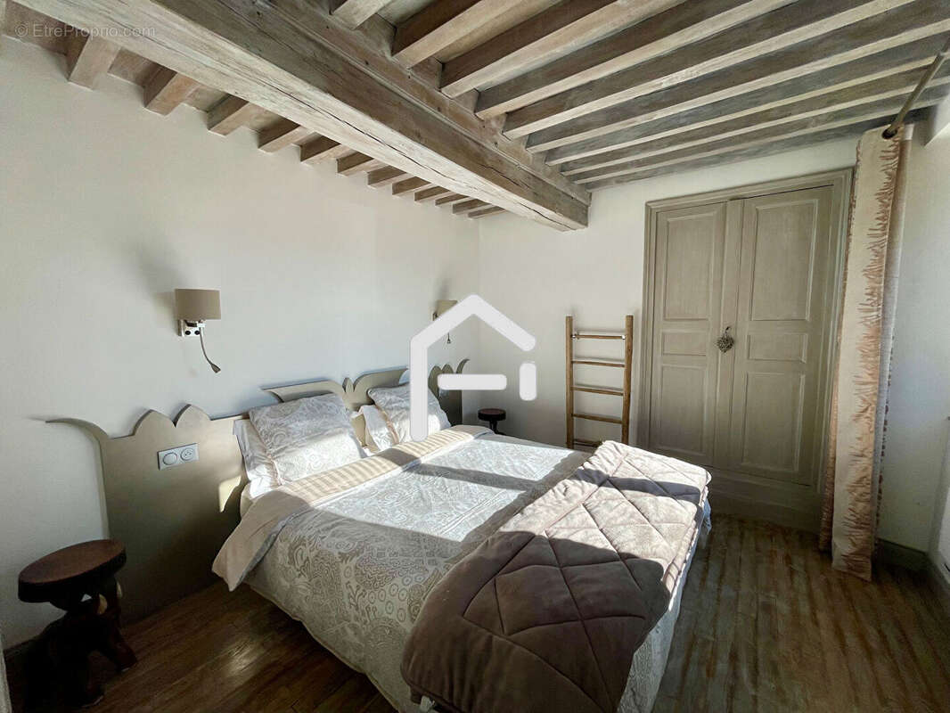 Maison à DUN-LES-PLACES