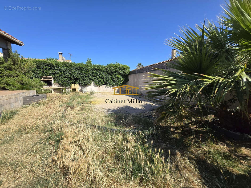 Maison à VIC-LA-GARDIOLE