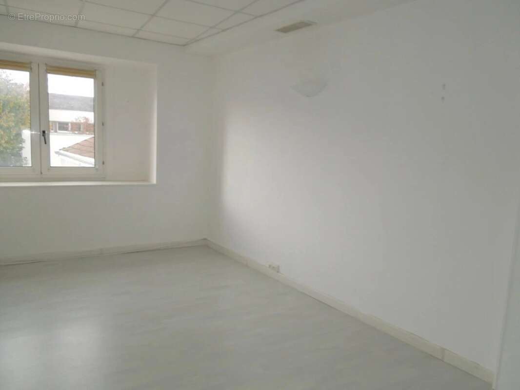 Commerce 182 m² à Troyes  - photo 5