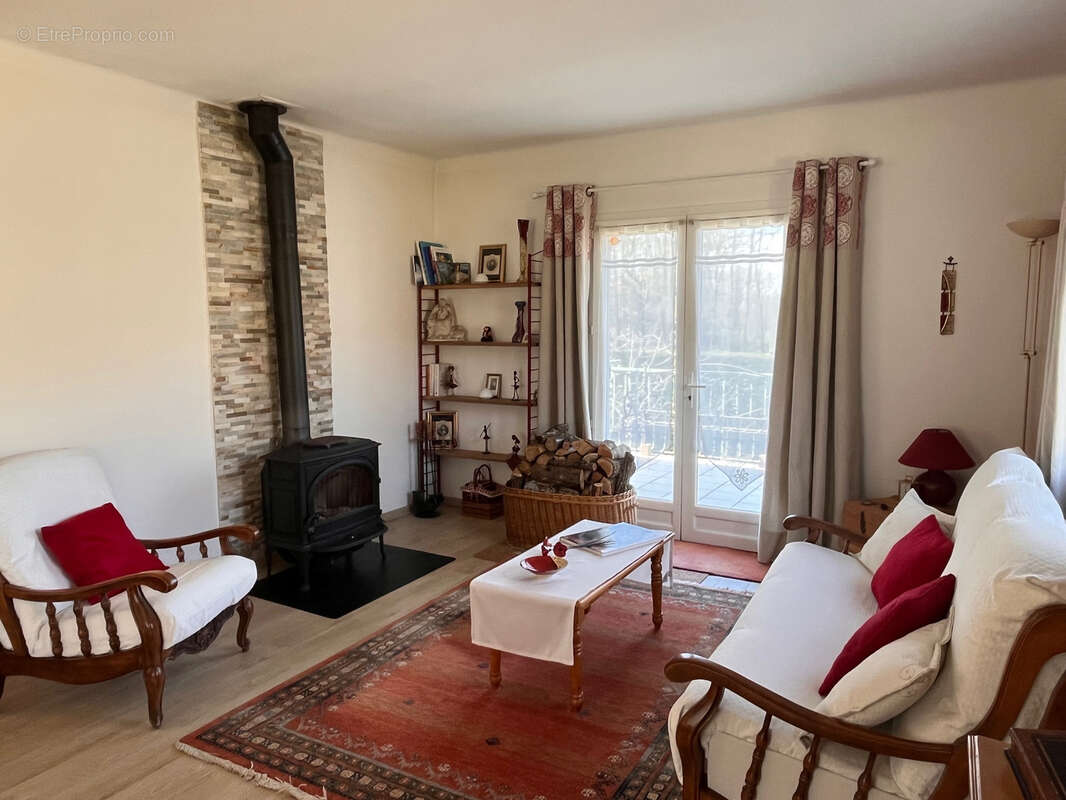 Maison à SAINT-VALLIER-DE-THIEY