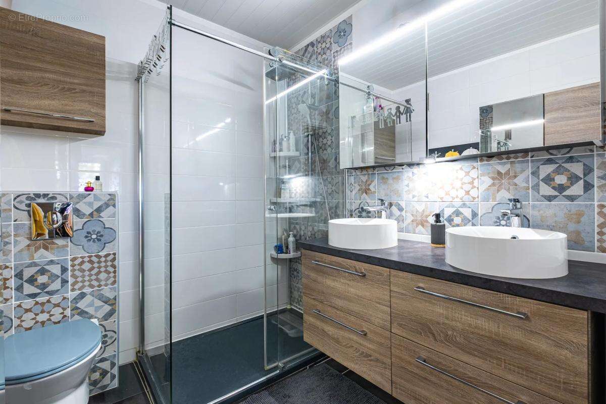 Appartement à MANDELIEU-LA-NAPOULE