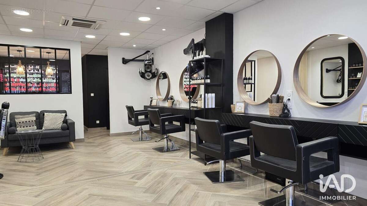 Photo 2 - Commerce à HEUDEBOUVILLE