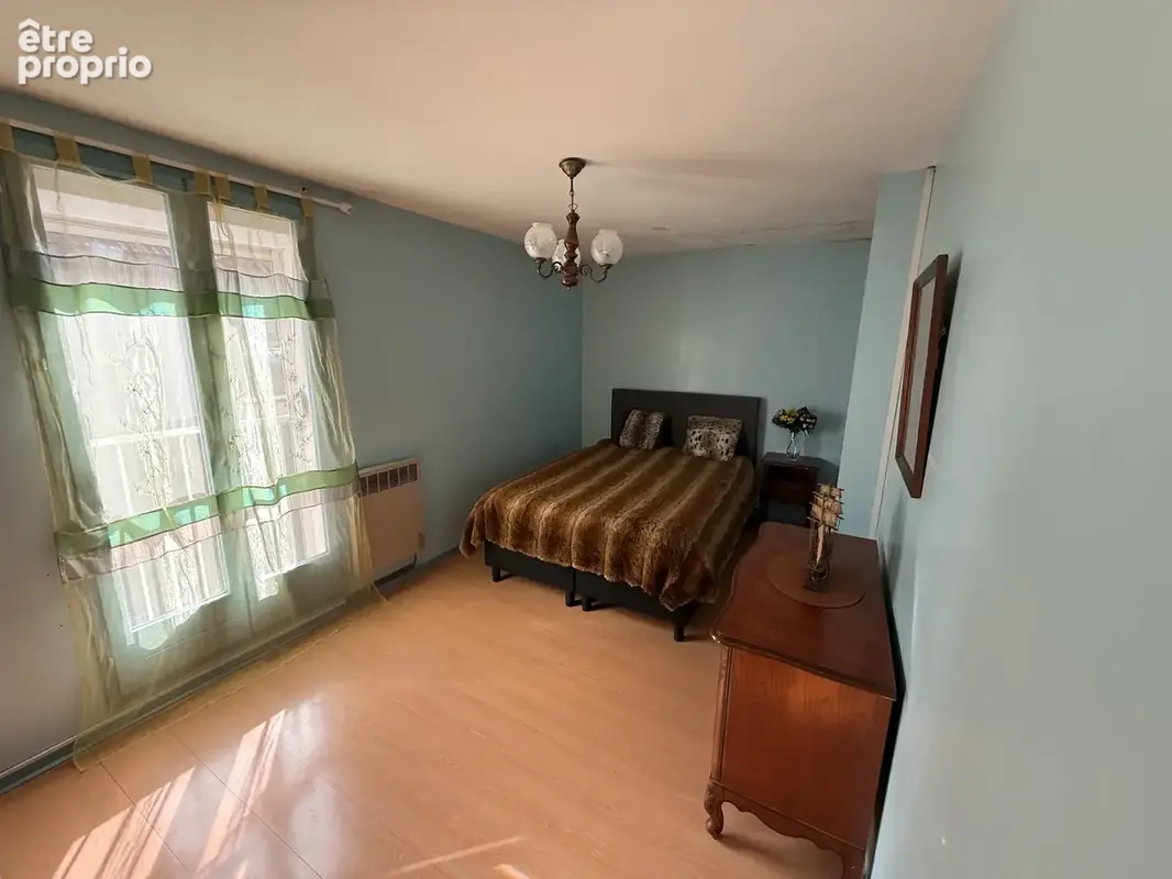- Maison située sur un secteur recherché proche Hôtel de Ville - - photo 7
