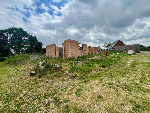 Terrain à MORBECQUE