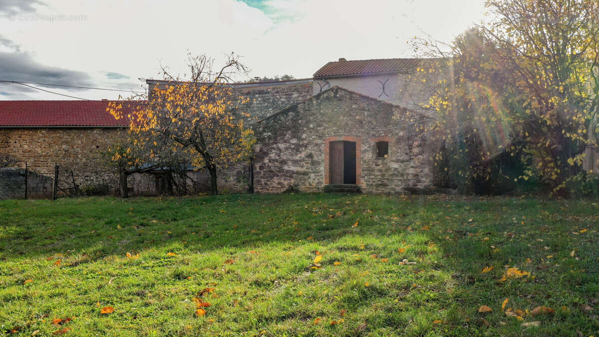 Maison à SAINT-GERVAZY