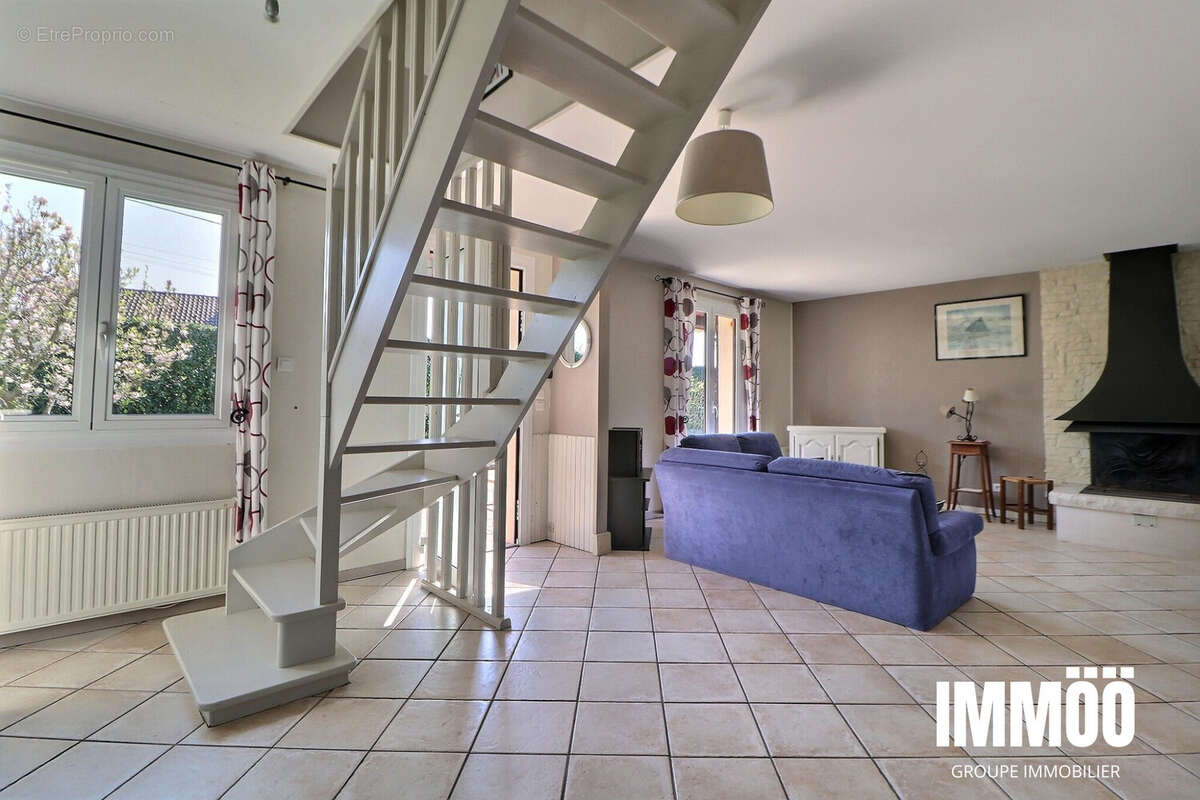 Maison à JUMIEGES