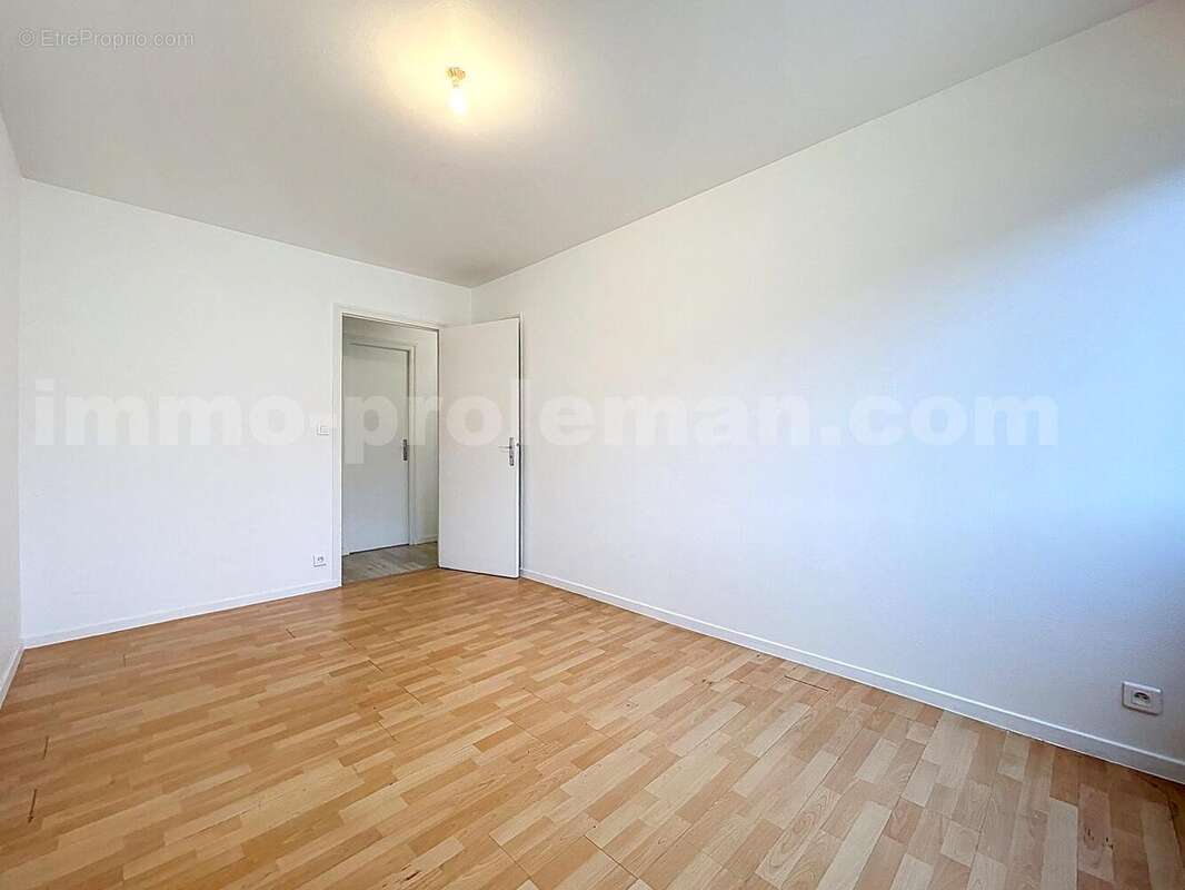 Appartement 72 m² à Annemasse  - photo 9