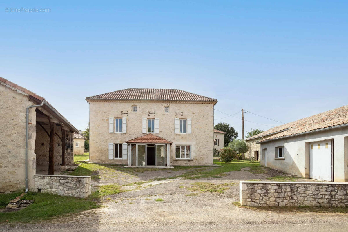 Maison à ENGAYRAC