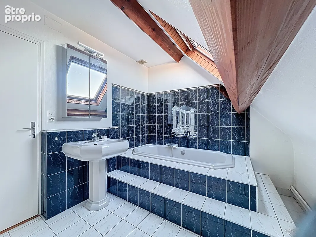 Maison de vigneron de 215 m²  volumes généreux et fort potentiel - photo 14