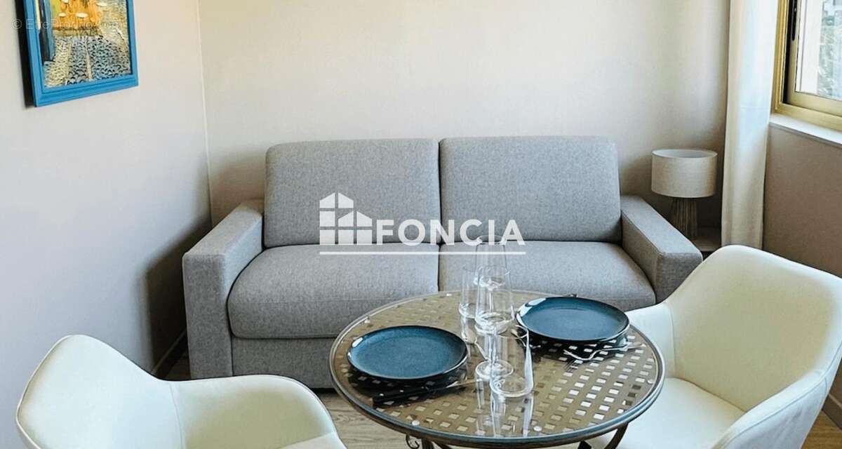 Appartement à VILLENEUVE-LOUBET