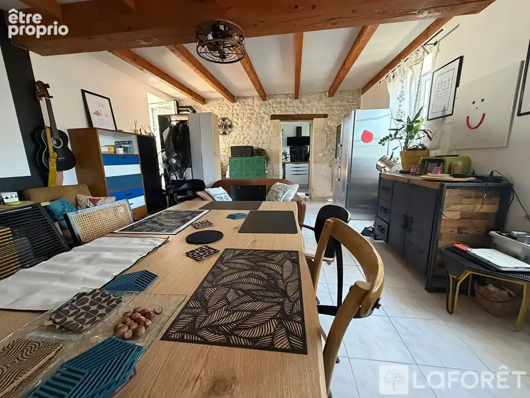 Maison en pierre à Bussac-sur-Charente (17) - photo 3