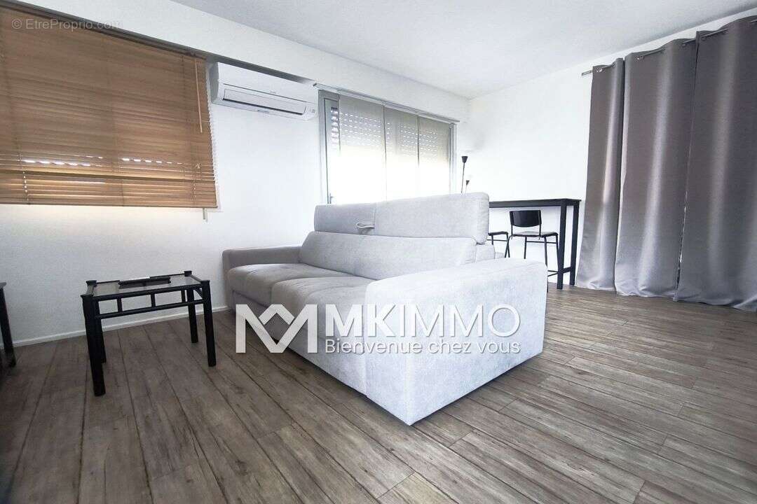 Appartement à VILLENEUVE-LOUBET