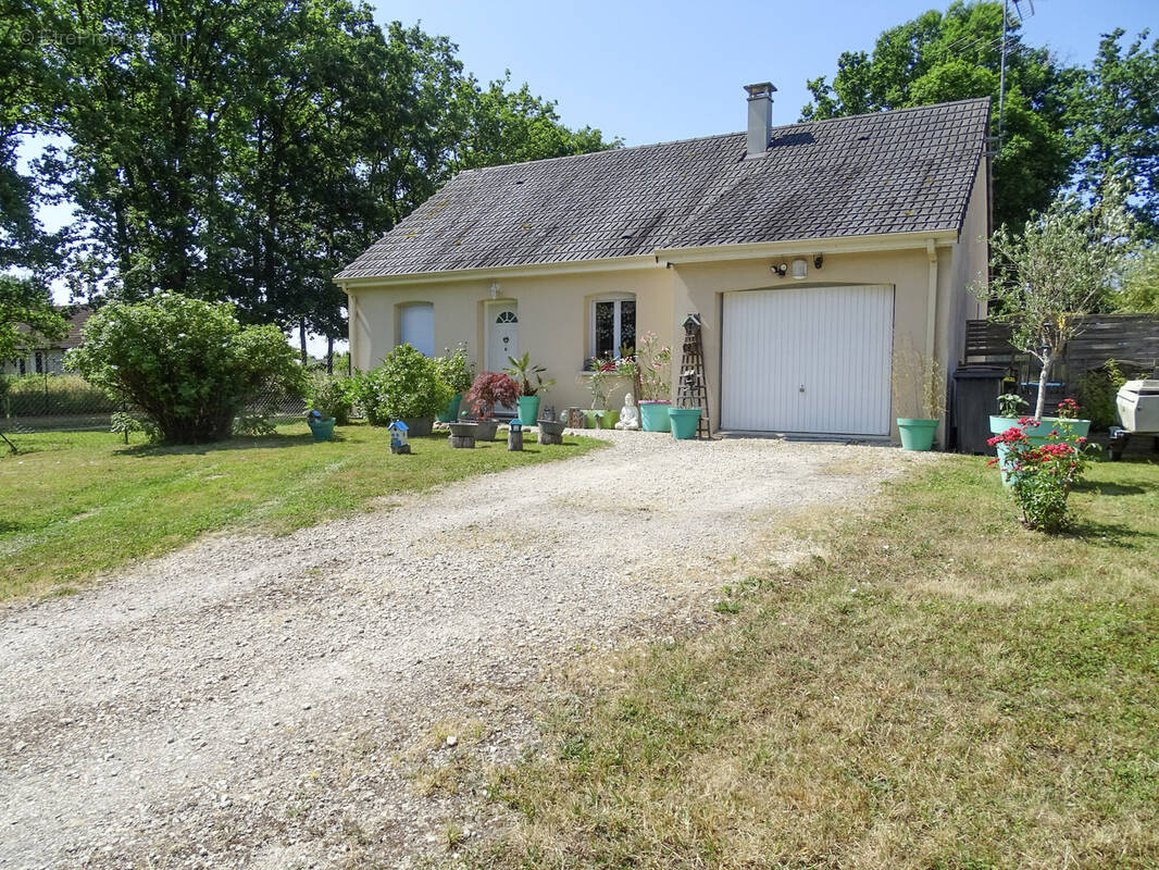 Maison à CHATRES-SUR-CHER