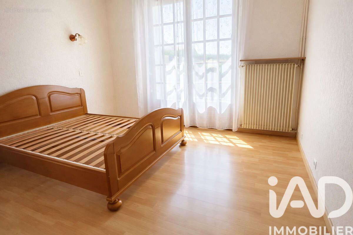 Maison 124 m² à La Chapelle-Du-Bois-Des-Faulx  - photo 7