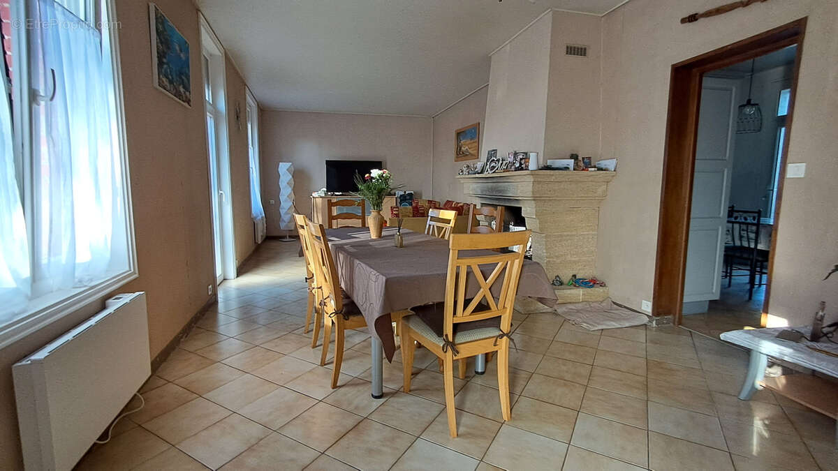 Maison à LESDINS