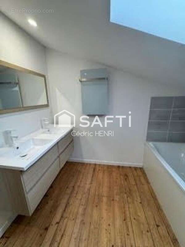 Maison 135 m² à Saint-Segal  - photo 5