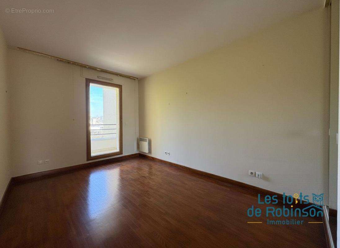 Appartement à LE PLESSIS-ROBINSON