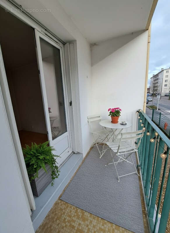 À vendre   Appartement 4 pièces avec balcons et cave   Saint-Max, quartier Jean XXIII - photo 3