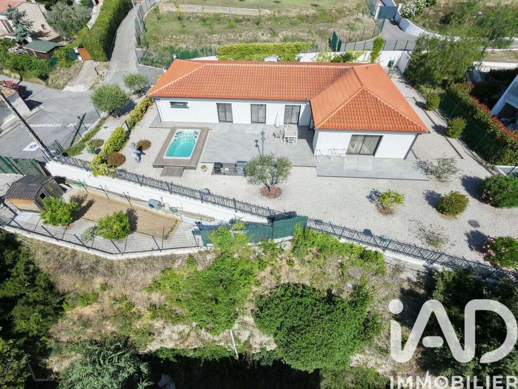 Photo 3 - Maison à SAINT-LAURENT-DU-VAR