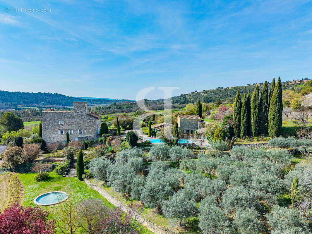 Maison à GORDES