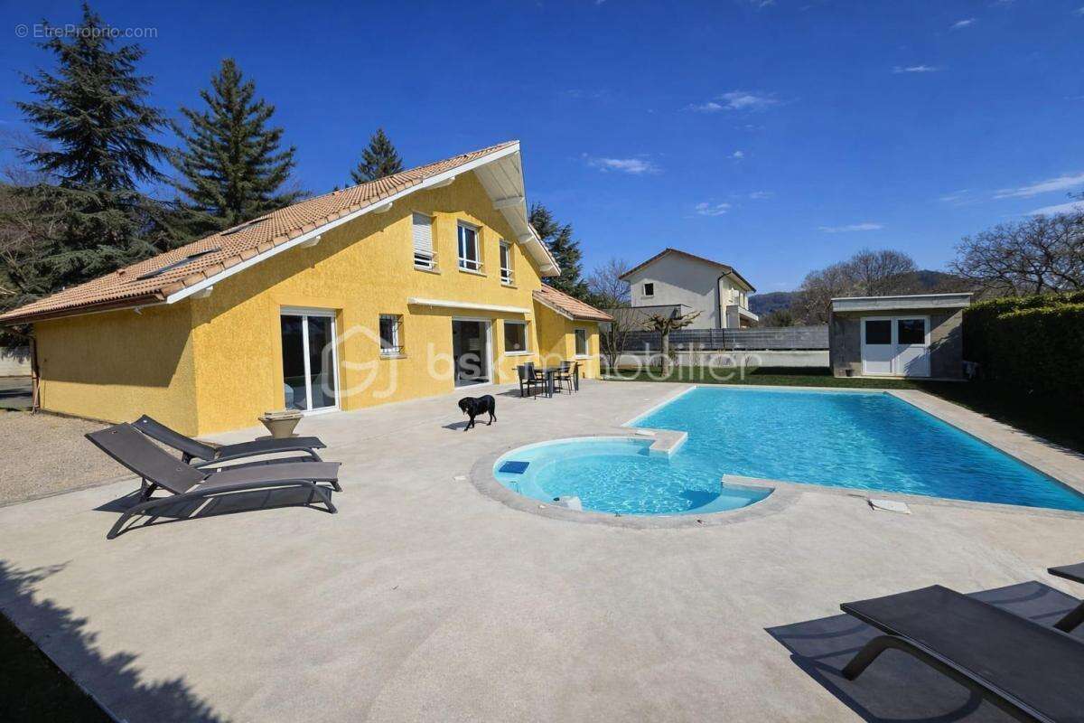 Maison à APPRIEU
