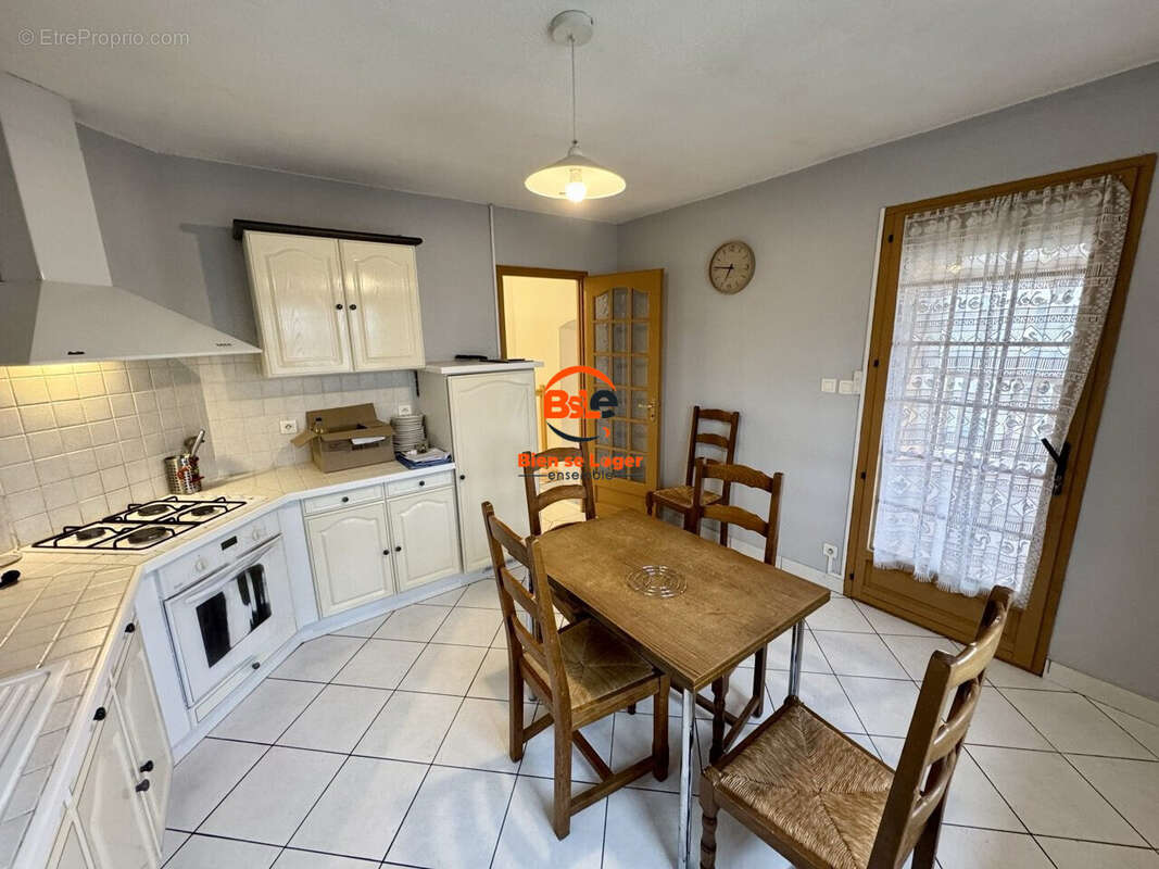 BSLE agence immobilière maison 4 chambres jardin Mathieu GALLAIS - Maison à CLERMONT-FERRAND