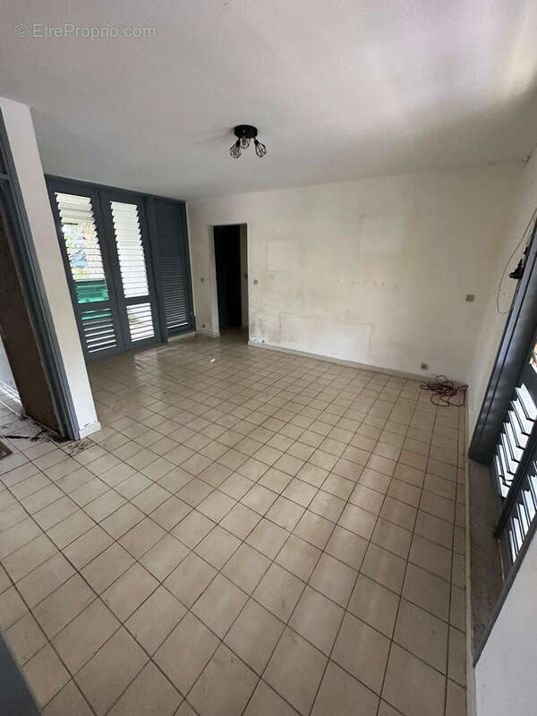 Appartement à KOUROU