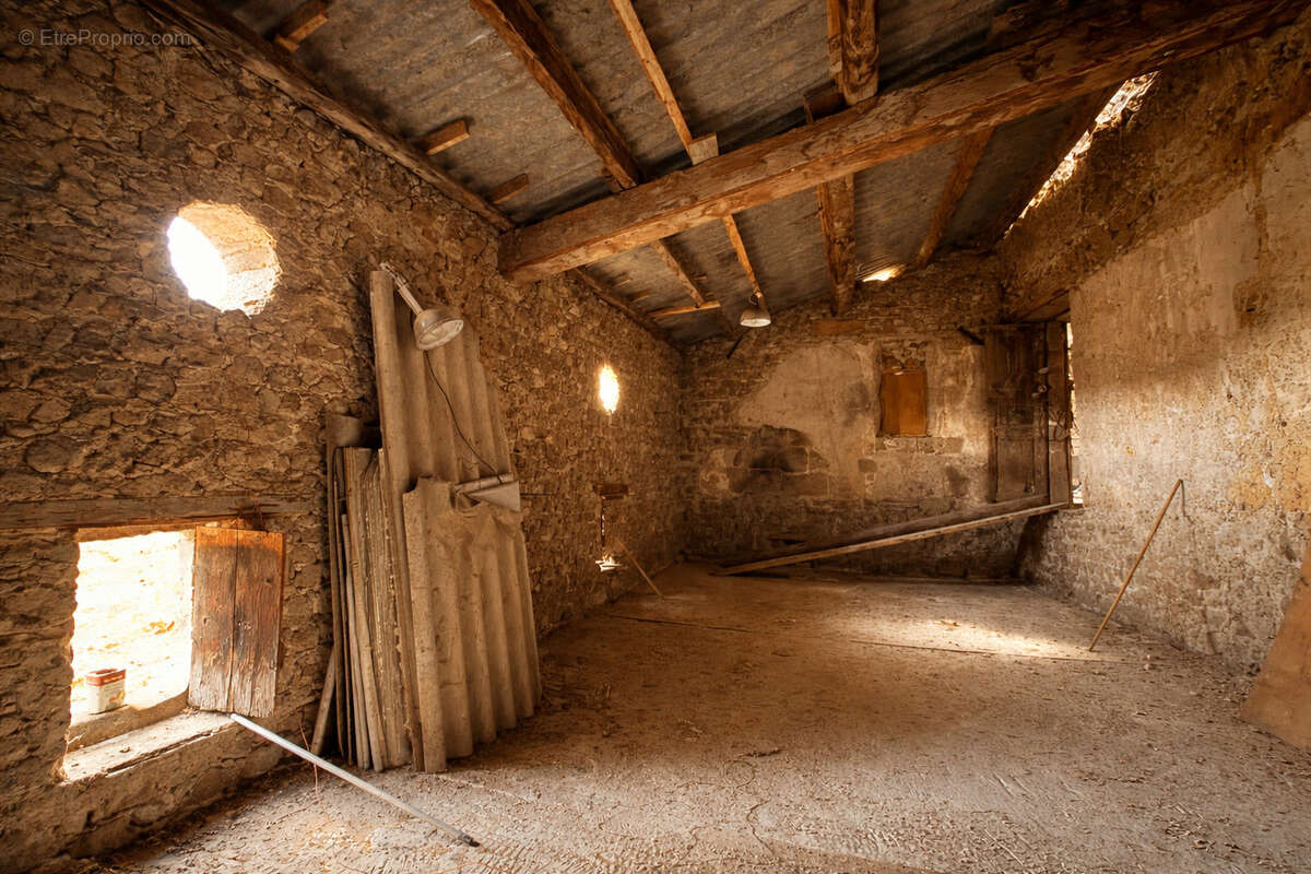 Maison à LUPE