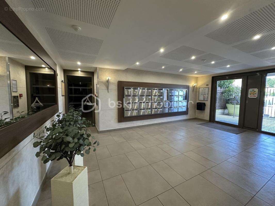 Appartement à SAINTE-GENEVIEVE-DES-BOIS