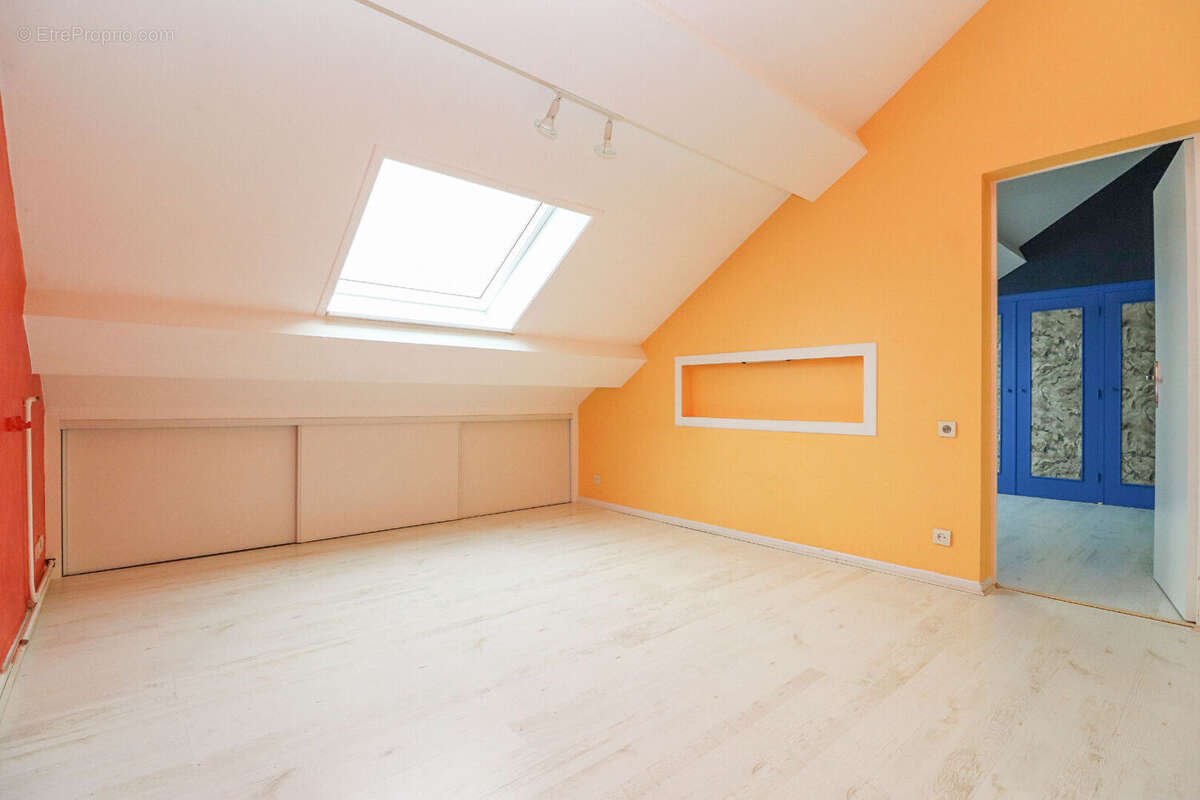 Maison à VAROIS-ET-CHAIGNOT