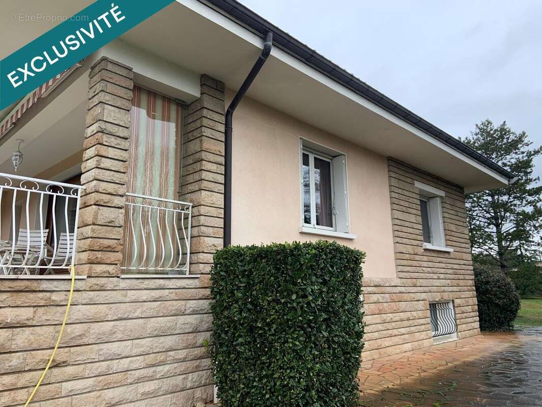 Photo 8 - Maison à CHARBONNIERES-LES-BAINS