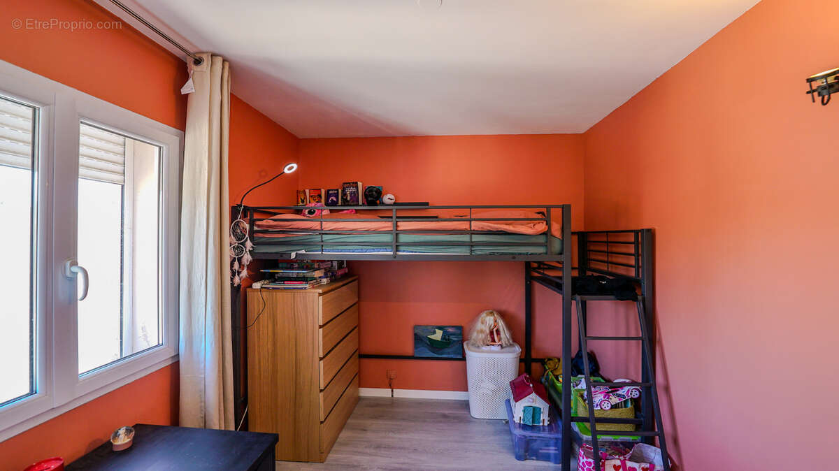 Appartement à LE CRES