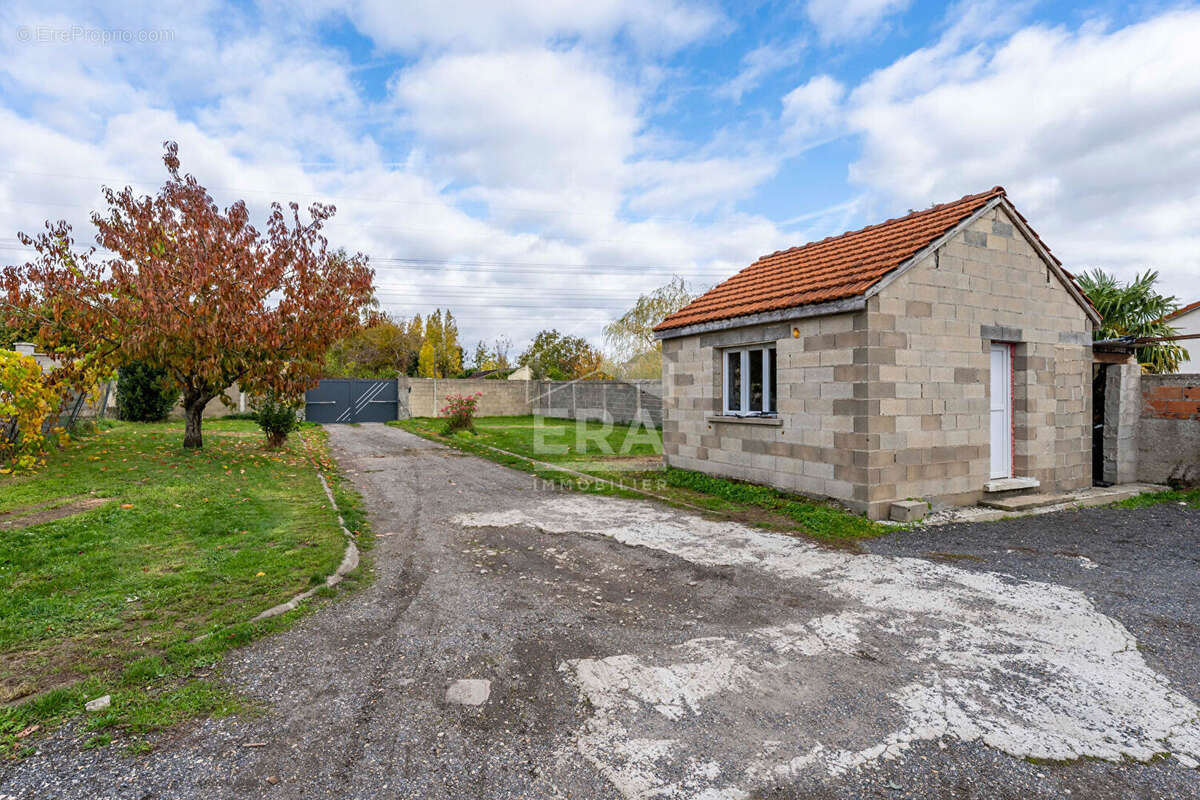 Maison à SAINT-GERMAIN-LES-ARPAJON