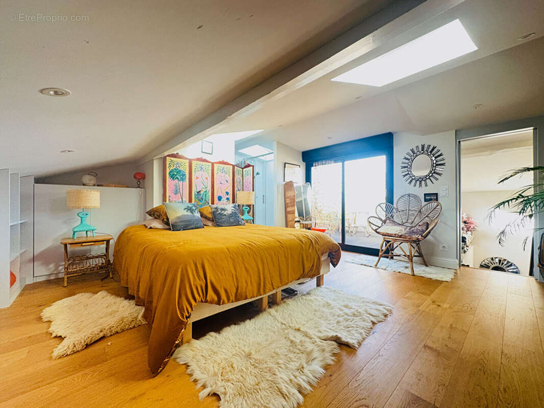 Appartement à BORDEAUX